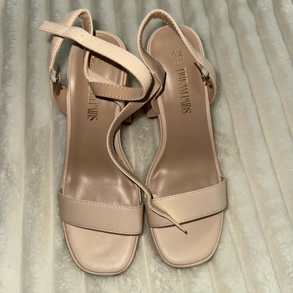 Chic Nude Block Heel Sandals - Picture 5 of 6